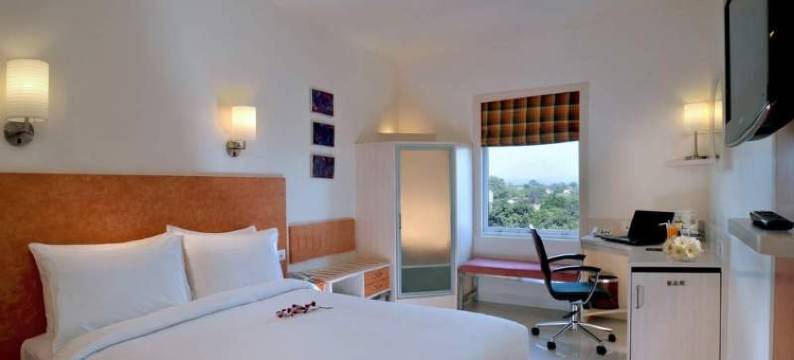 鲁尔基霍姆特尔酒店(Hometel Roorkee)图片