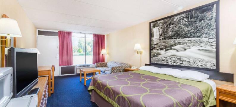 黑山速8酒店(Super 8 by Wyndham Black Mountain)图片