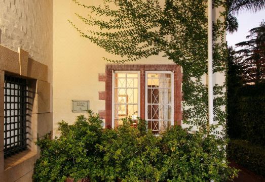 Brooklyn Manor Hotel Overview