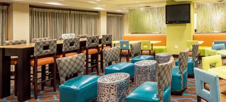 坦帕北I-75拉昆塔温德姆套房酒店(La Quinta Inn & Suites by Wyndham Tampa North I-75)图片