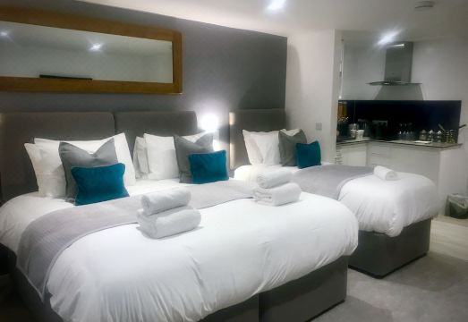 Oxford Studios Hotel Overview