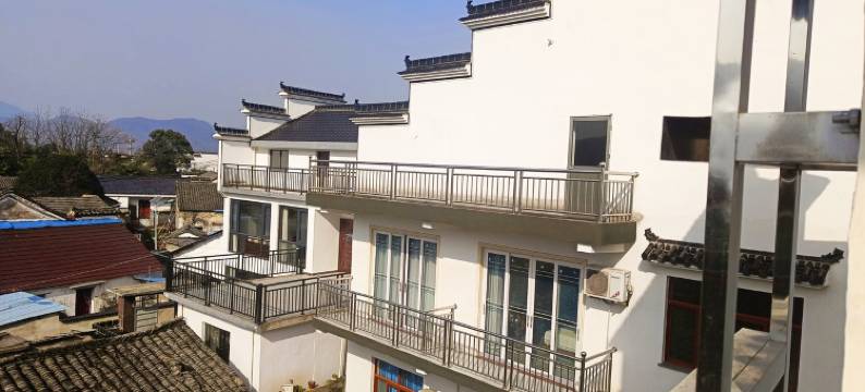 桃花潭水深千尺不及汪伦送我情度假别墅(平安街分店)图片