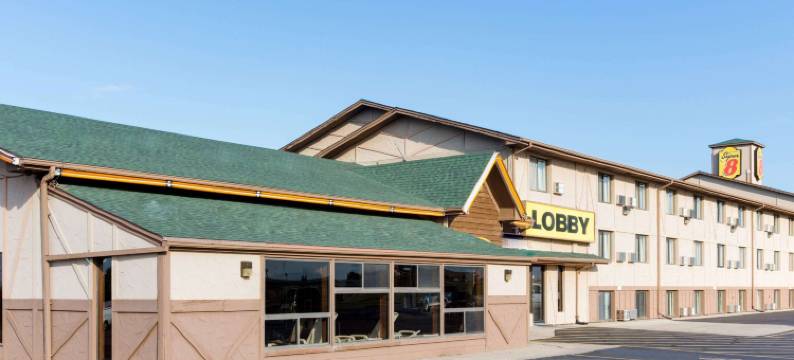 米切尔速8酒店(Super 8 by Wyndham Mitchell)图片