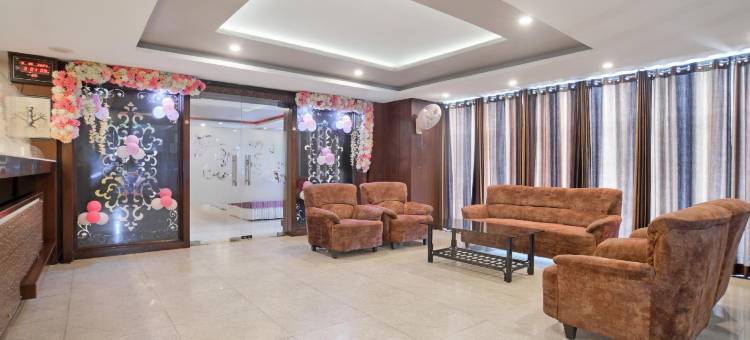 Super Townhouse Divya Palace图片