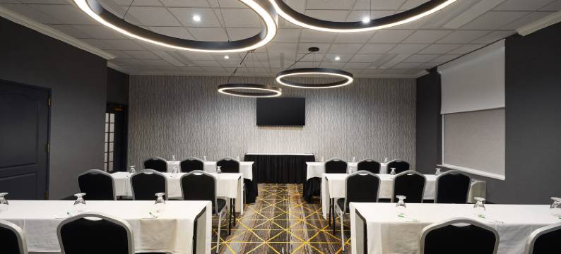 Holiday Inn & Suites 麦迪逊西(Holiday Inn & Suites MADISON WEST - MIDDLETON by IHG)图片