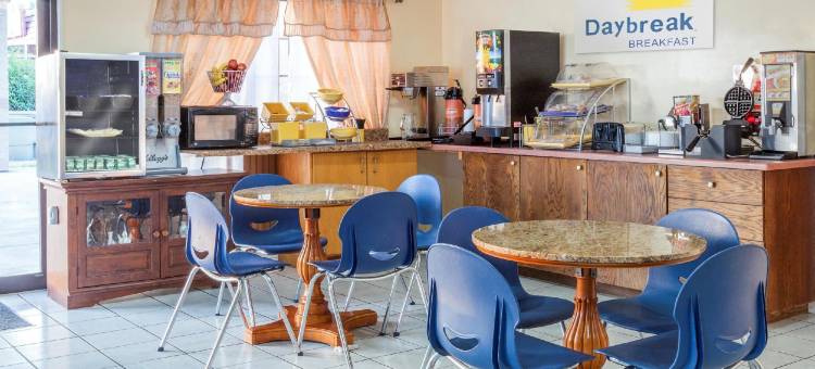 坎顿温德姆戴斯酒店(Days Inn by Wyndham Canton)图片