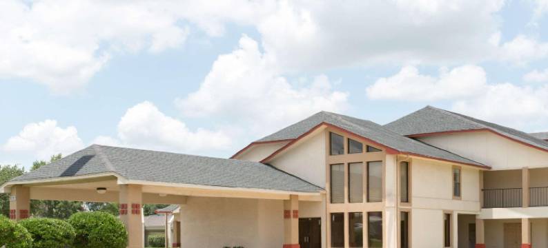 伯锡尔城-什里夫波特地区速8酒店(Super 8 by Wyndham Bossier City/Shreveport Area)图片