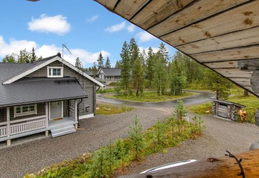 Mennink?isenkolo Hotel Overview