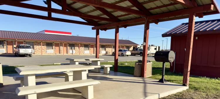 洪多丽晶酒店(Regency Inn Hondo)图片