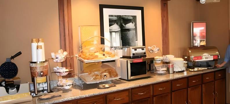 贝斯特韦斯特哈特兰酒店(Best Western Heartland Inn)图片