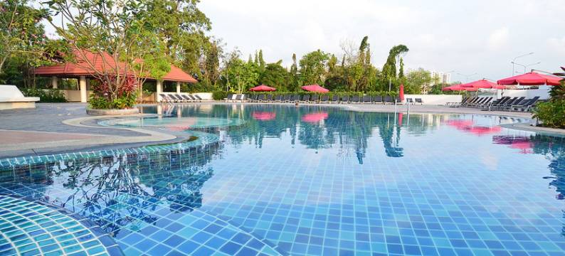 欢迎中天海滩酒店(Welcome Jomtien Beach Hotel)图片