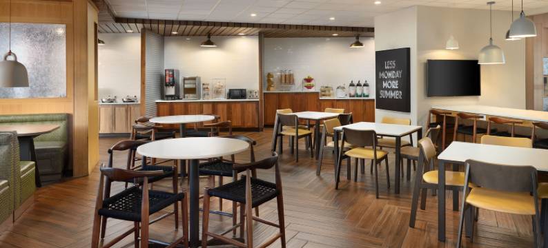 洛克斯特格罗夫I-75南万枫酒店及套房(Fairfield Inn & Suites Locust Grove I-75 South)图片