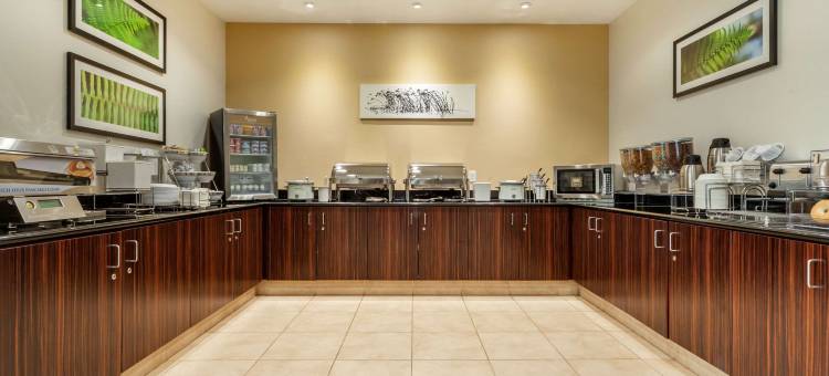 舒眠酒店及套房大福克斯 靠近阿勒鲁斯中心(Sleep Inn & Suites Grand Forks Alerus Center)图片