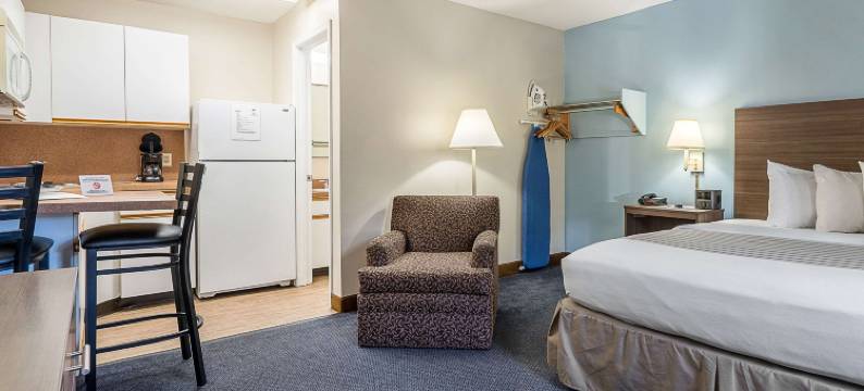 威尔明顿郊区开放式客房酒店(Suburban Studios of Wilmington)图片