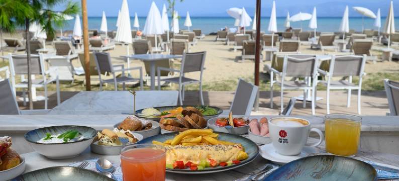 卡沃码头海滩酒店(Cavomarina Beach- Adults Only)图片