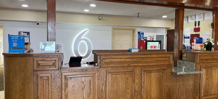 开间 6 套房 图森，亚利桑那 – 机场 / 基诺体育综合体(Studio 6 Suites Tucson, AZ Airport Kino Sports Complex)图片