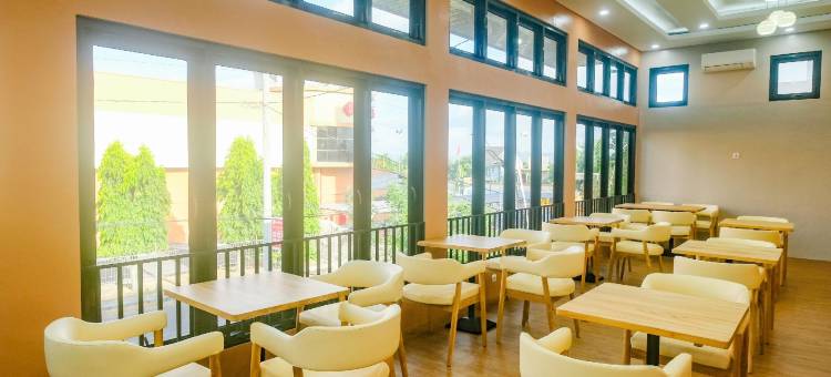 瑞德多兹 @ 沙布里纳霍姆斯泰西亚拉玛古沃(RedDoorz @ Shabrina Homestay Syariah Maguwo)图片