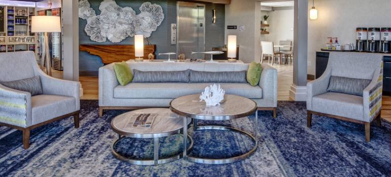 瓦列霍希尔顿欢朋酒店(Hampton Inn Vallejo)图片