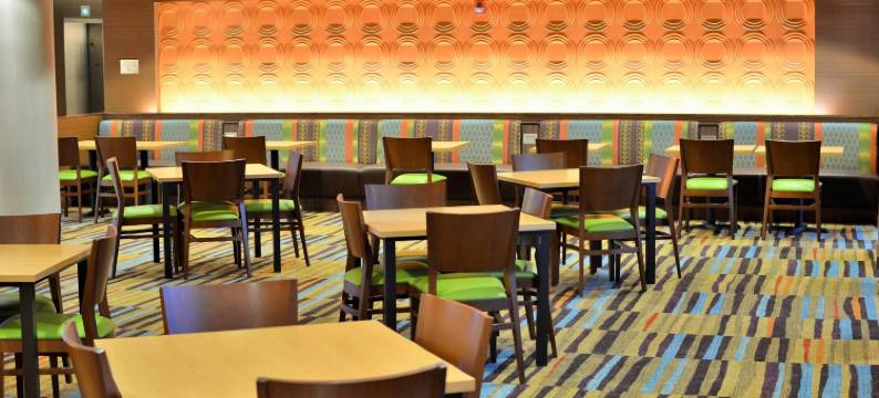 奥马哈西北万枫酒店及套房(Fairfield Inn & Suites Omaha Northwest)图片