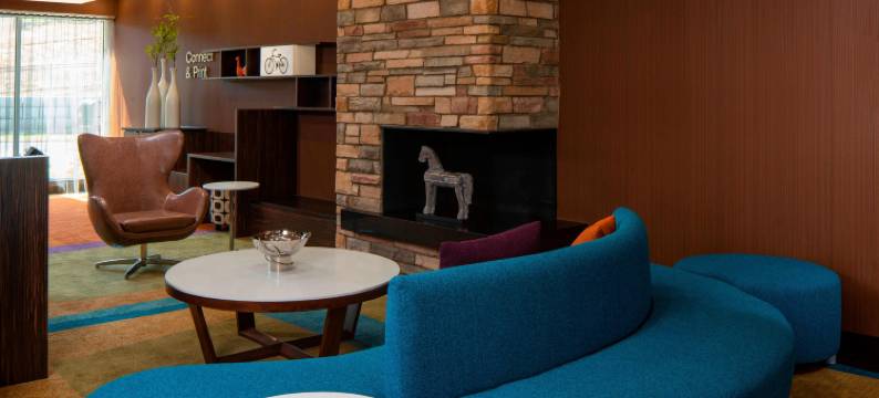 贝茨维尔万豪国际旗下万枫酒店及套房(Fairfield by Marriott Inn & Suites Batesville)图片