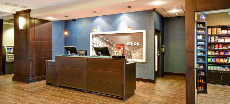 底特律坎顿欢朋套房酒店(Hampton Inn & Suites Detroit-Canton)图片