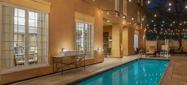 新奥尔良/圣查尔斯大道欢朋酒店(Hampton Inn New Orleans-St. Charles Ave./Garden District)图片