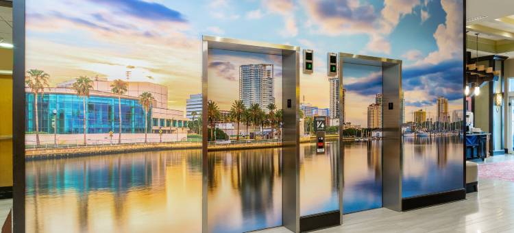 希尔顿欢朋套房酒店-圣彼得斯堡市区(Hampton Inn & Suites St. Petersburg/Downtown)图片