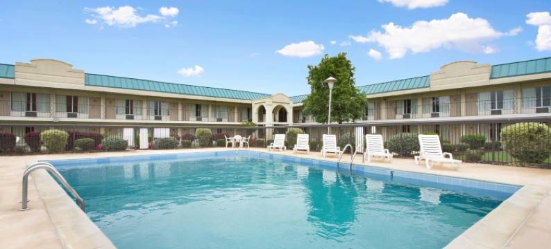 弗吉尼亚恩波里亚呗盟酒店(Baymont by Wyndham Emporia VA)图片