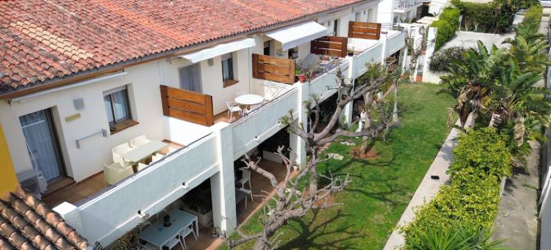 维拉莫尔酒店 - 限成人(Hotel Villamor)图片