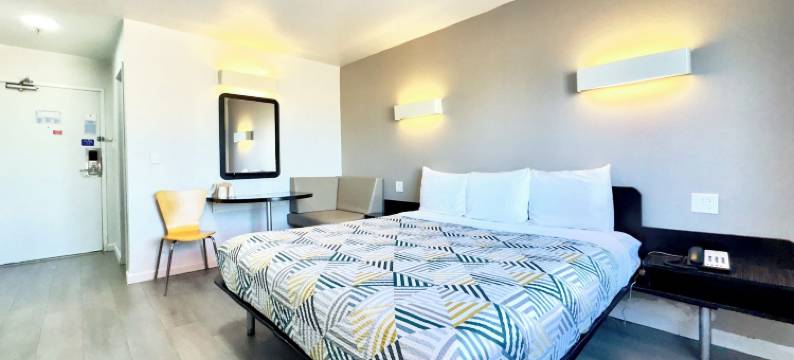 德克萨斯达拉斯 - 费尔公园 6 号汽车旅馆(Motel 6 Dallas, TX - Fair Park)图片