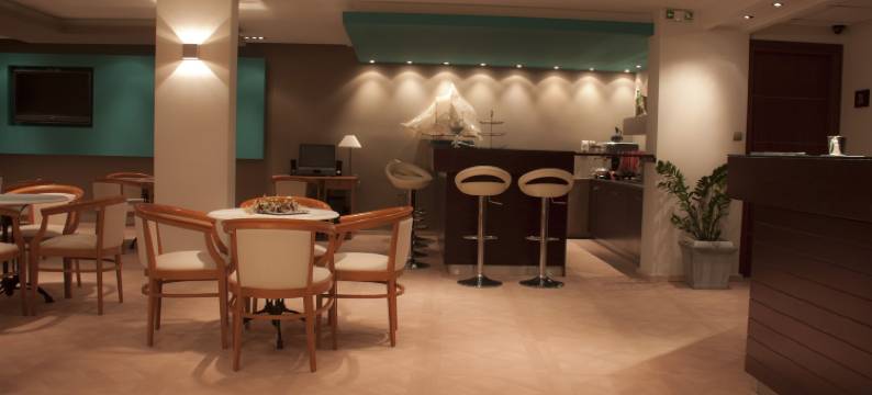 萨洛尼斯酒店(Saronis Hotel)图片