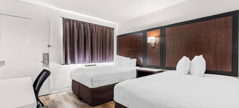 伊科诺旅馆斯托克顿近 I-5展览会场(Econo Lodge Stockton Near I-5 Fairgrounds)图片