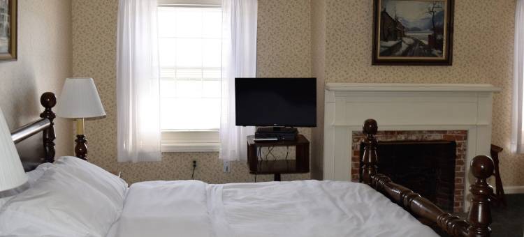 杭特斯格里尔塔佩格拉夫顿旅馆(Hunters Grille and Tap at the Grafton Inn)图片