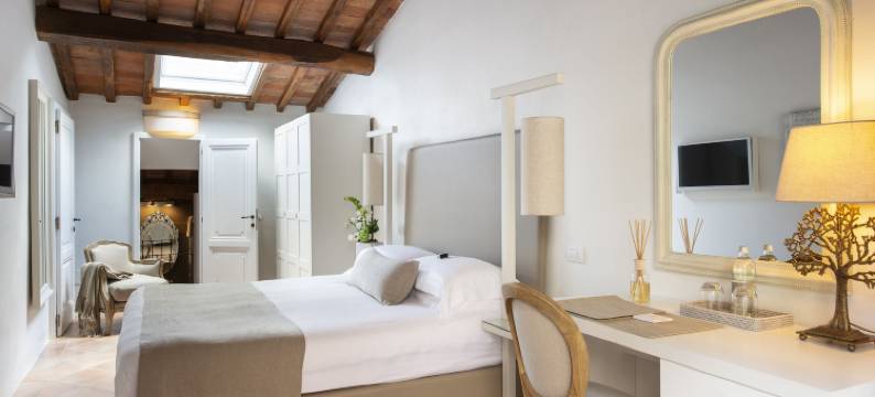 洛坎达利皮亚塞酒店(Locanda le Piazze)图片