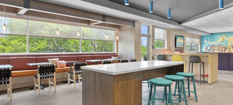 希尔顿林肯东实力酒店(Tru by Hilton Lincoln East)图片