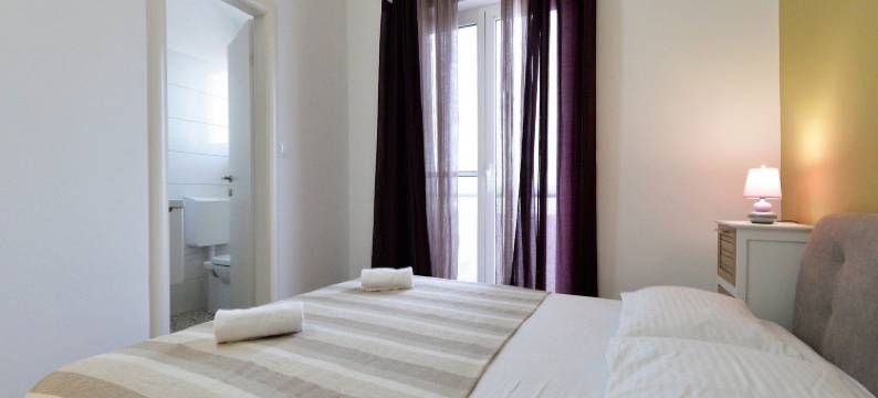 海伦公寓(Apartments Helena)图片