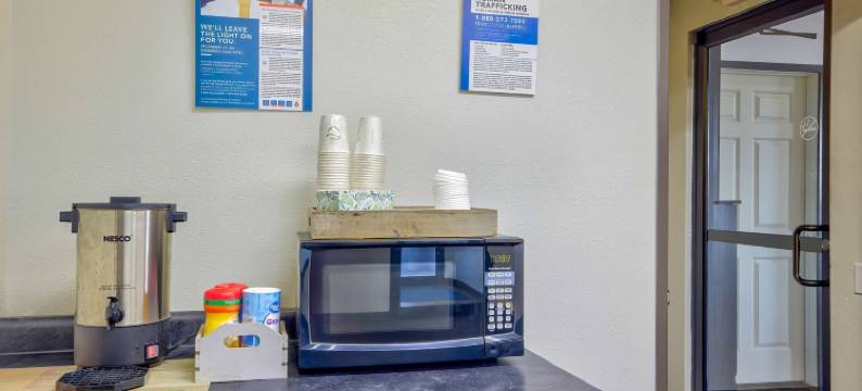 艾奥瓦珀西瓦尔 6 号汽车旅馆(Motel 6 Percival, IA)图片