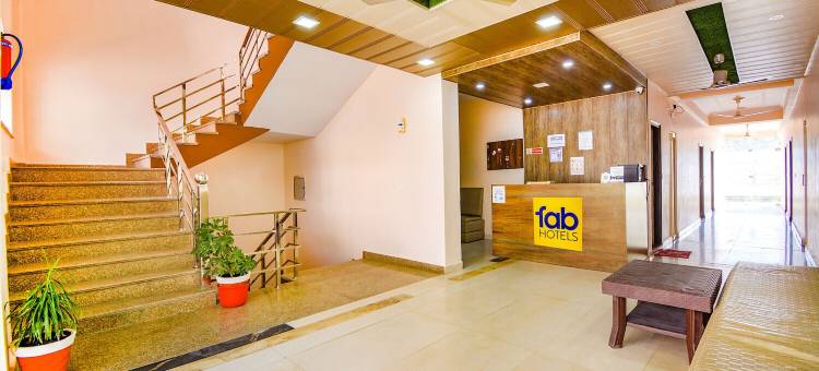Fabhotel 亚穆诺特里度假屋(FabHotel Yamunotri Retreat, Tapovan)图片