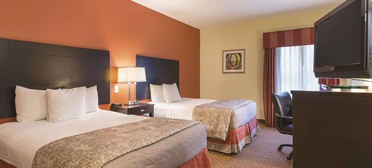 休斯顿东诺曼底拉昆塔温德姆套房酒店(La Quinta Inn & Suites by Wyndham Houston East at Normandy)图片