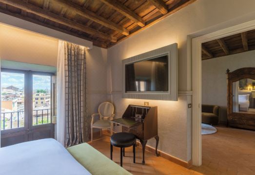 Donna Camilla Savelli - VRetreats Hotel Overview