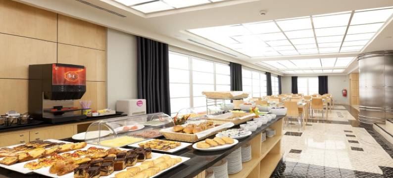 阿利夫阿万达斯酒店(Hotel Alif Avenidas)图片