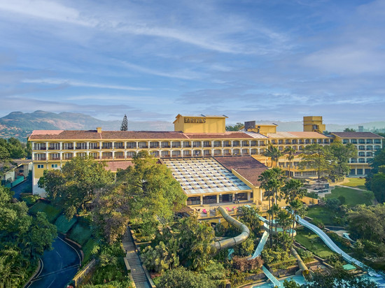 罗娜瓦拉法里亚斯度假村