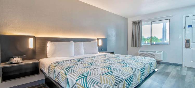 德克萨斯州特克萨卡纳的Motel 6(Motel 6 Texarkana, TX)图片