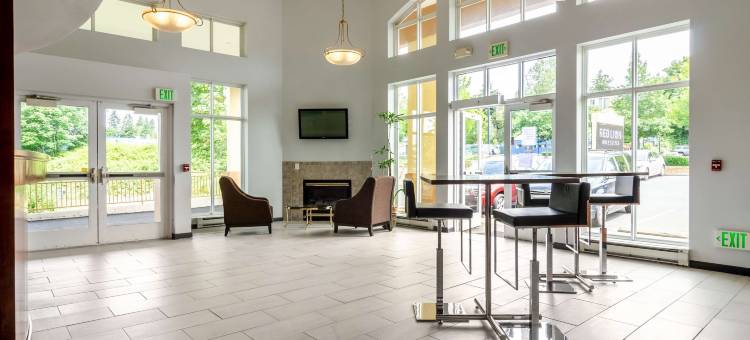 得梅因红狮套房酒店(Red Lion Inn & Suites des Moines)图片