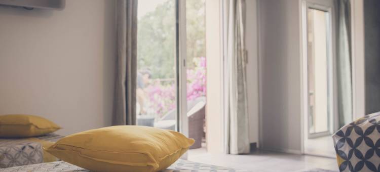 娜伊丝别墅酒店(La Villa Nais Padel&Piscine -Suites & Appartements)图片
