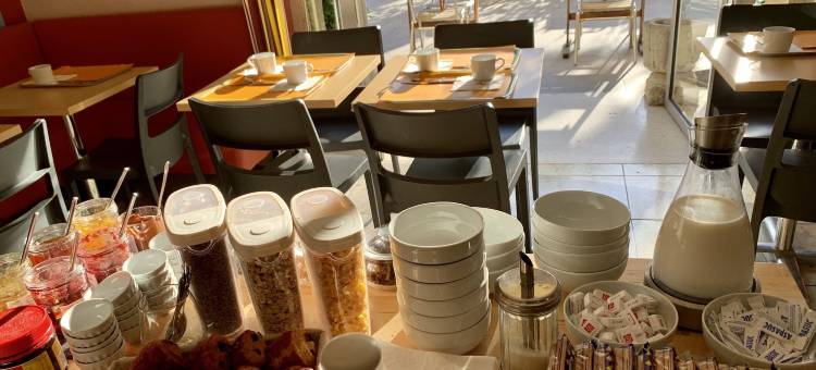 帕拉瓦海滩艾墨里奇酒店(Amerique Hotel Palavas - Piscine - Plage)图片