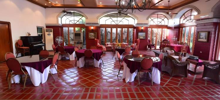 塔哈南湖景酒店(Ang Tahanan ni Aling Meding Hotel)图片