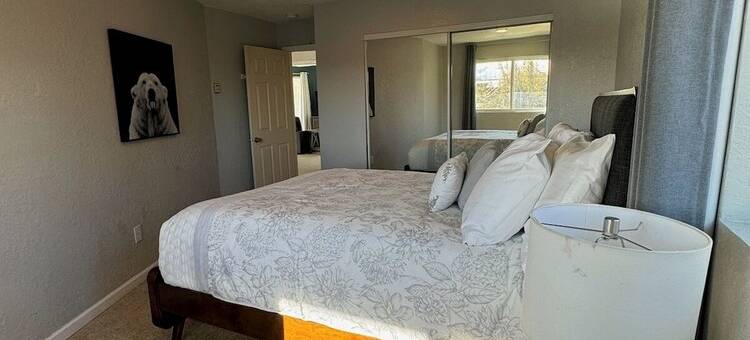 迷人的瓦西拉温馨两卧室公寓，提供WiFi(Charming 2-bedroom condo in fabulous Wasilla with WiFi)图片