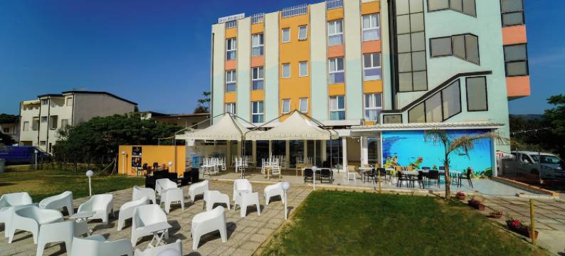 里瓦贝拉酒店(Hotel Rivabella)图片