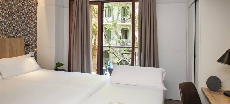 时髦&精简天鹅绒住宿(Chic & Basic Velvet)图片